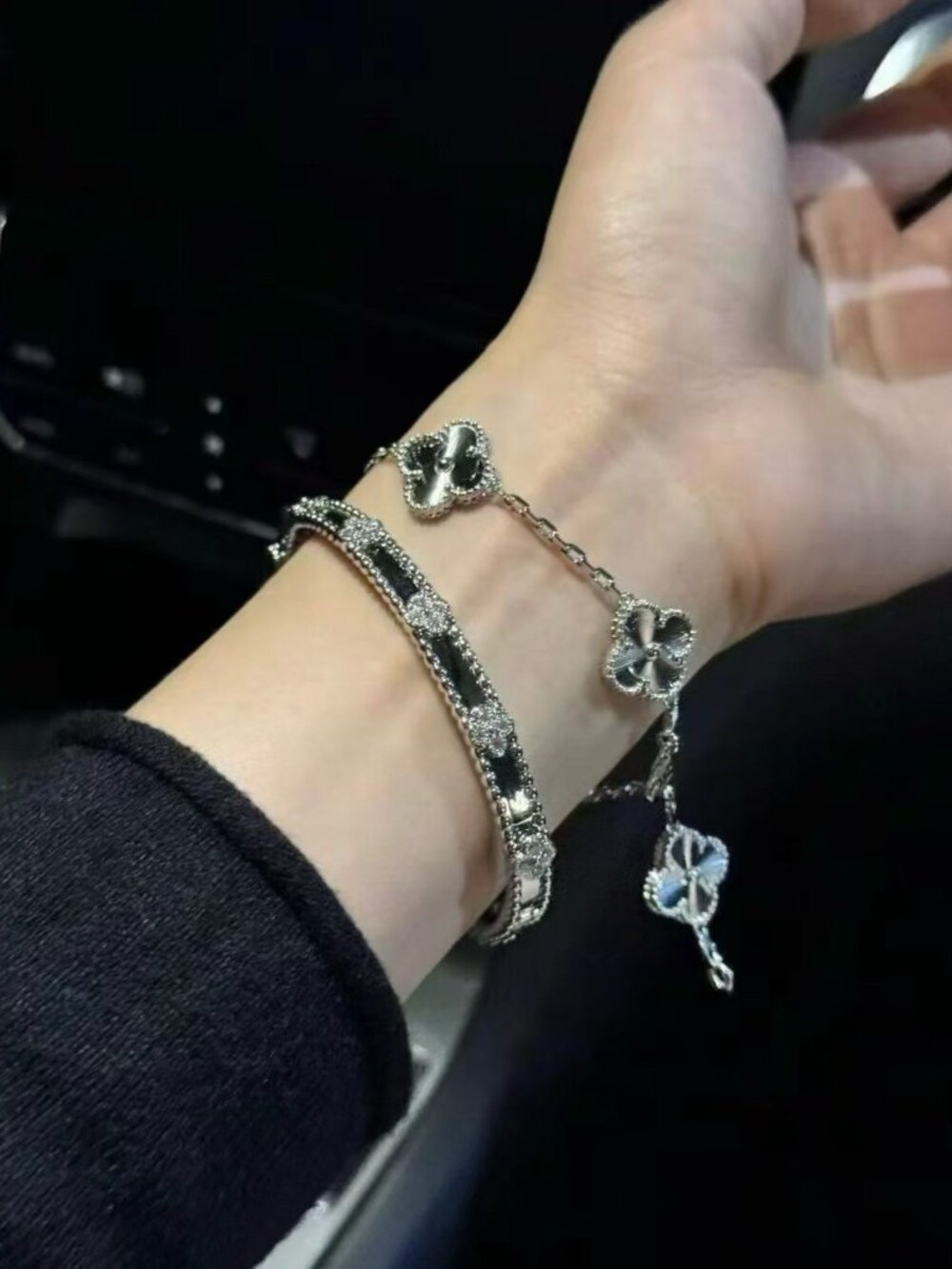 98% NEW VCA Inspired 5 Motif Clover Bracelet - Solid White Gold